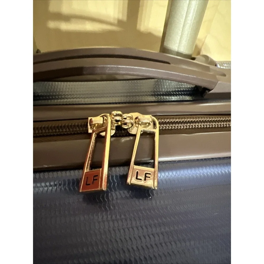 London Fog Small Rolling Hard Shell Suitcase Brentwood Style # 8400